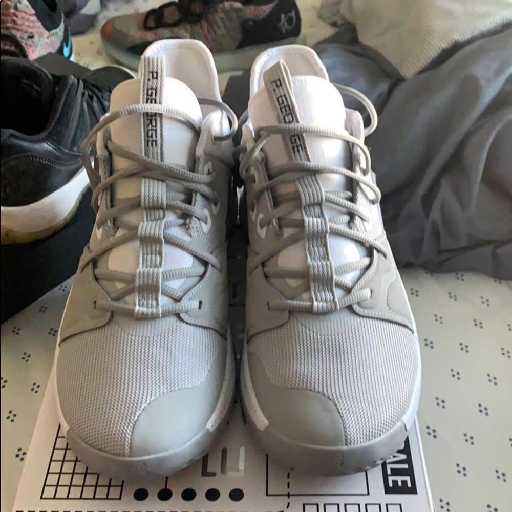 Paul George 3 Wolf Grey (BRAND NEW)